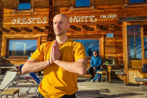 Yoga Orestes Hütte